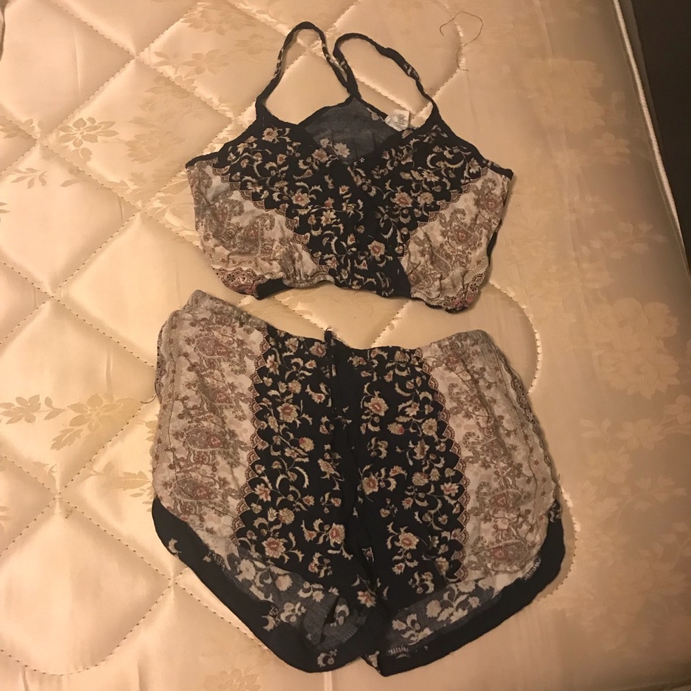 Two piece set